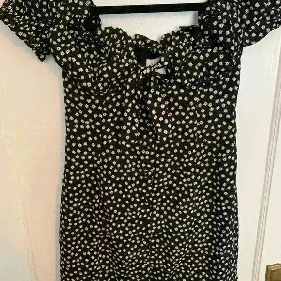 Princess Polly Black White Marion Floral Tie Front Mini Dress Size 4 - Picture 3 of 9